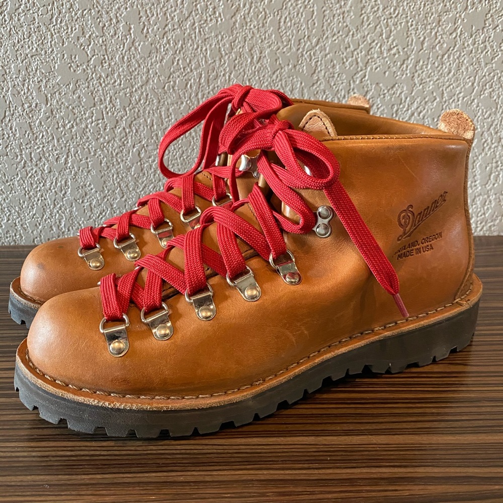 Danner Mountain Light Cascade Boot